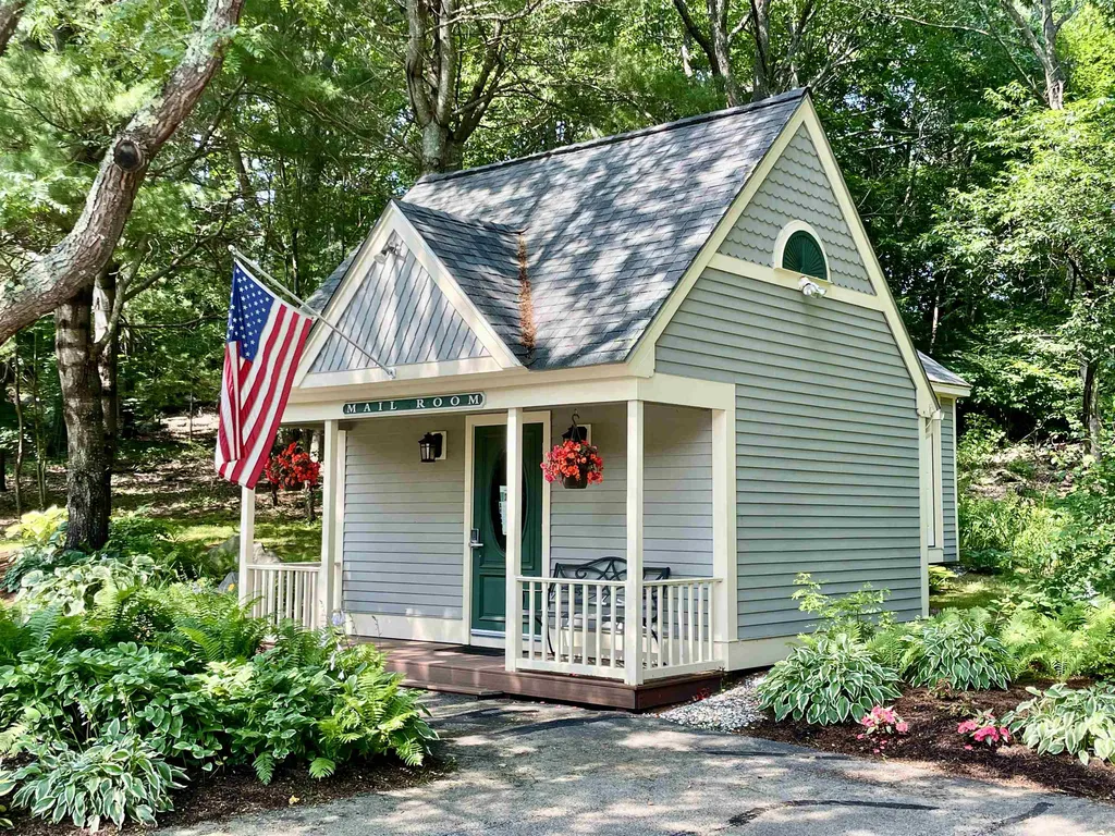 579 Sagamore Avenue Portsmouth NH 03801