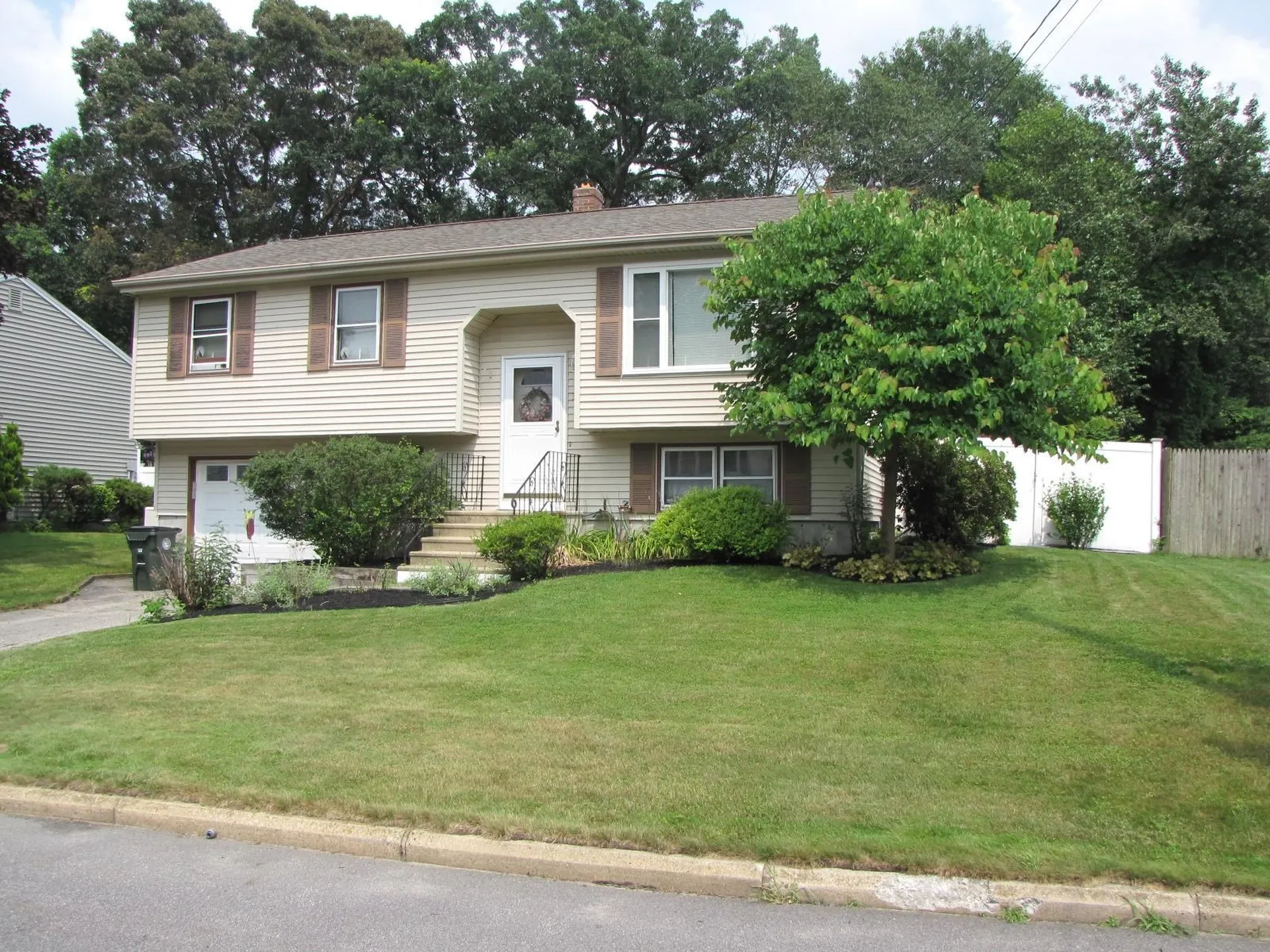 377 Charlotte Street Manchester NH 03103
