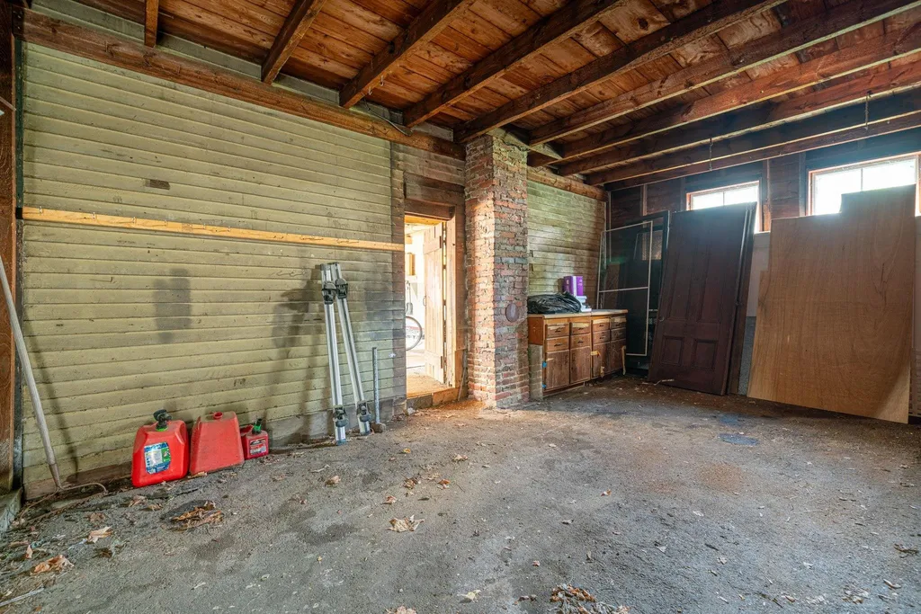 11 Maple Street Pembroke NH 03275