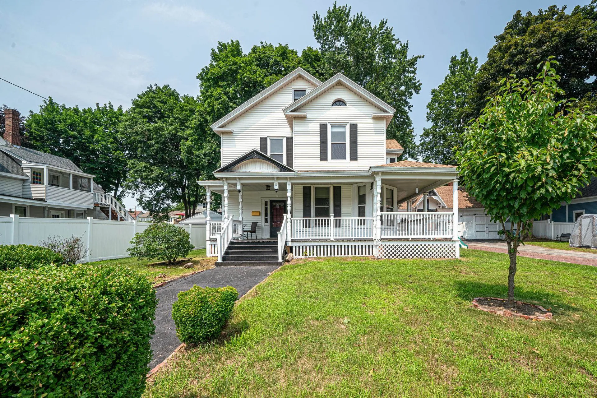 11 Maple Street Pembroke NH 03275