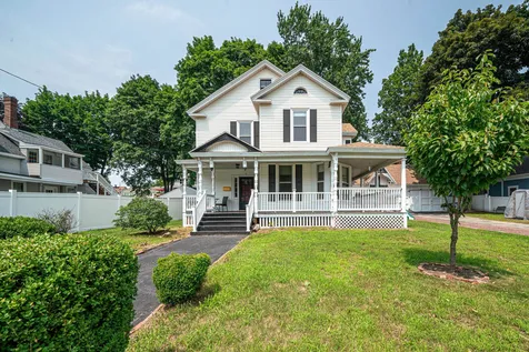 11 Maple Street Pembroke NH 03275