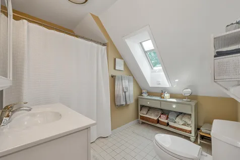 38 Starboard Way Laconia NH 03246