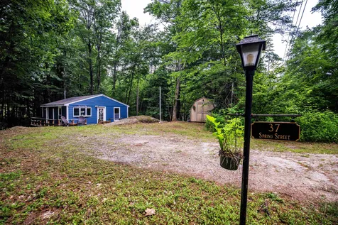37 Spring Street Hillsborough NH 03244