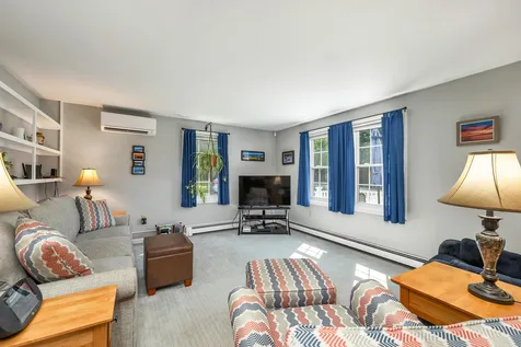 19 Magnolia Lane Laconia NH 03246