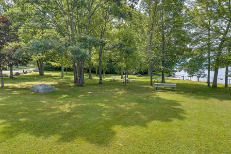 19 Magnolia Lane Laconia NH 03246