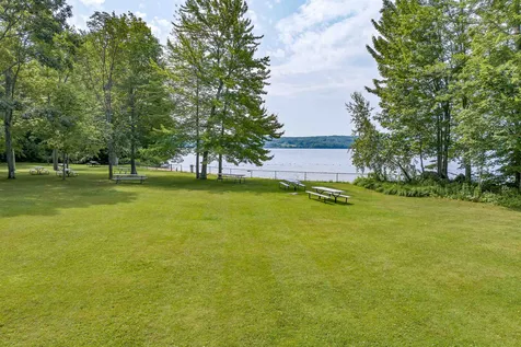 19 Magnolia Lane Laconia NH 03246