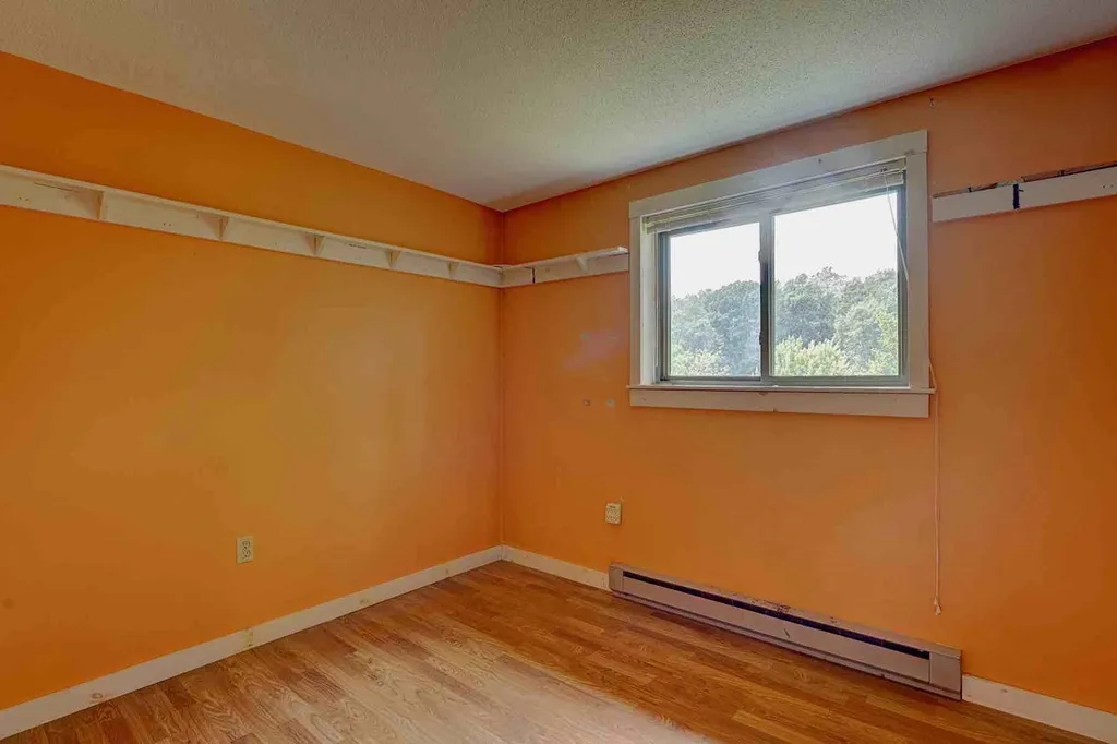 32 Gaita Drive Derry NH 03038