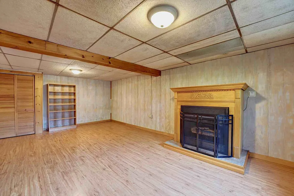 32 Gaita Drive Derry NH 03038