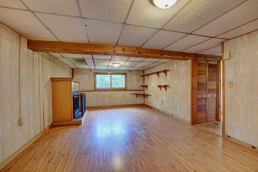 32 Gaita Drive Derry NH 03038