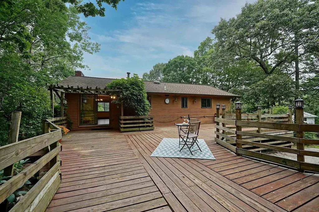 32 Gaita Drive Derry NH 03038