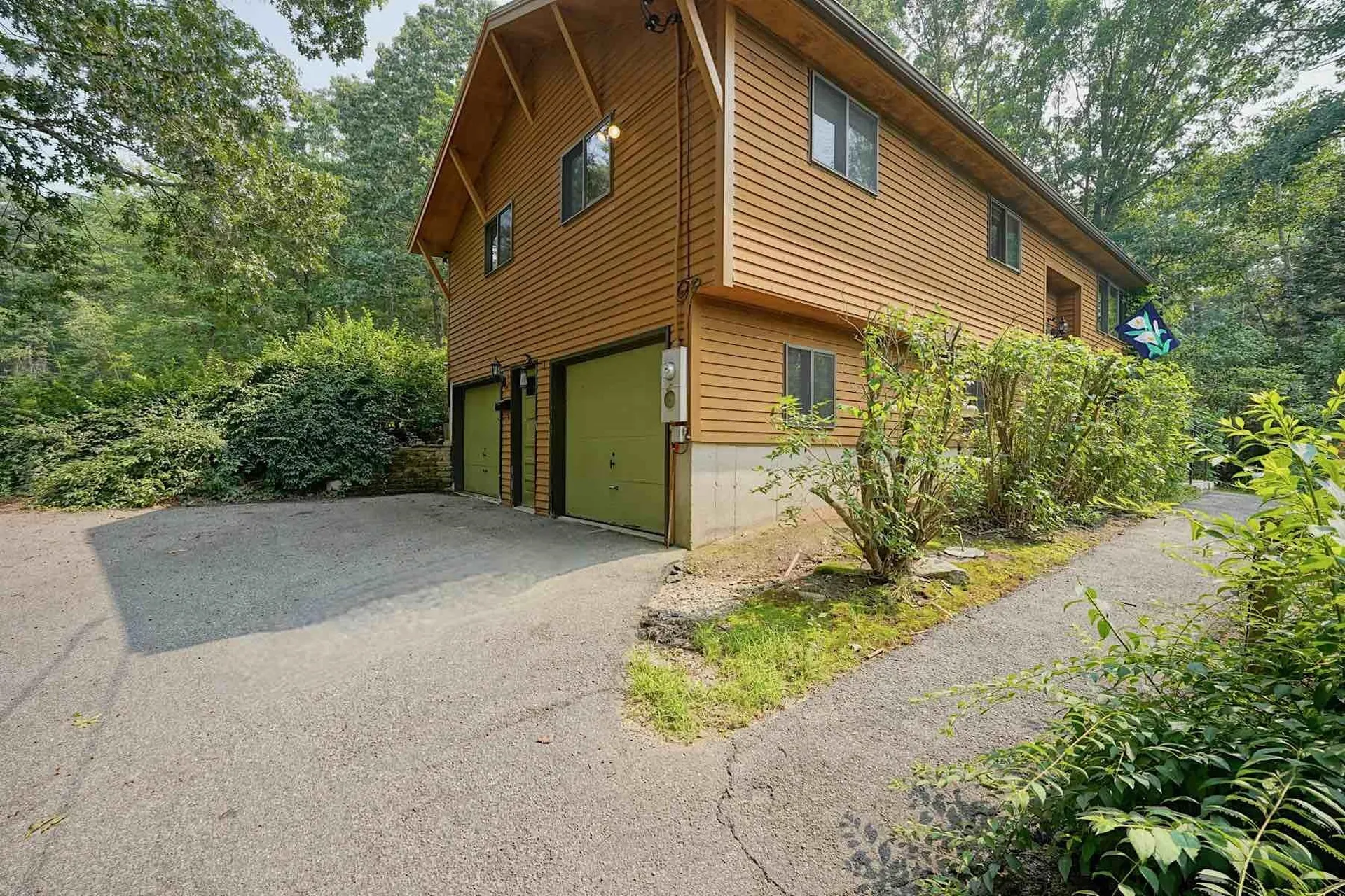 32 Gaita Drive Derry NH 03038