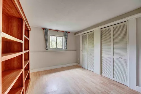 32 Gaita Drive Derry NH 03038