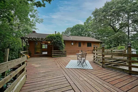 32 Gaita Drive Derry NH 03038