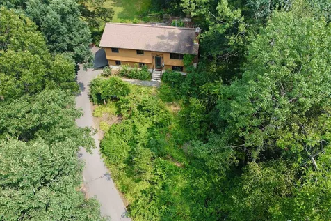 32 Gaita Drive Derry NH 03038