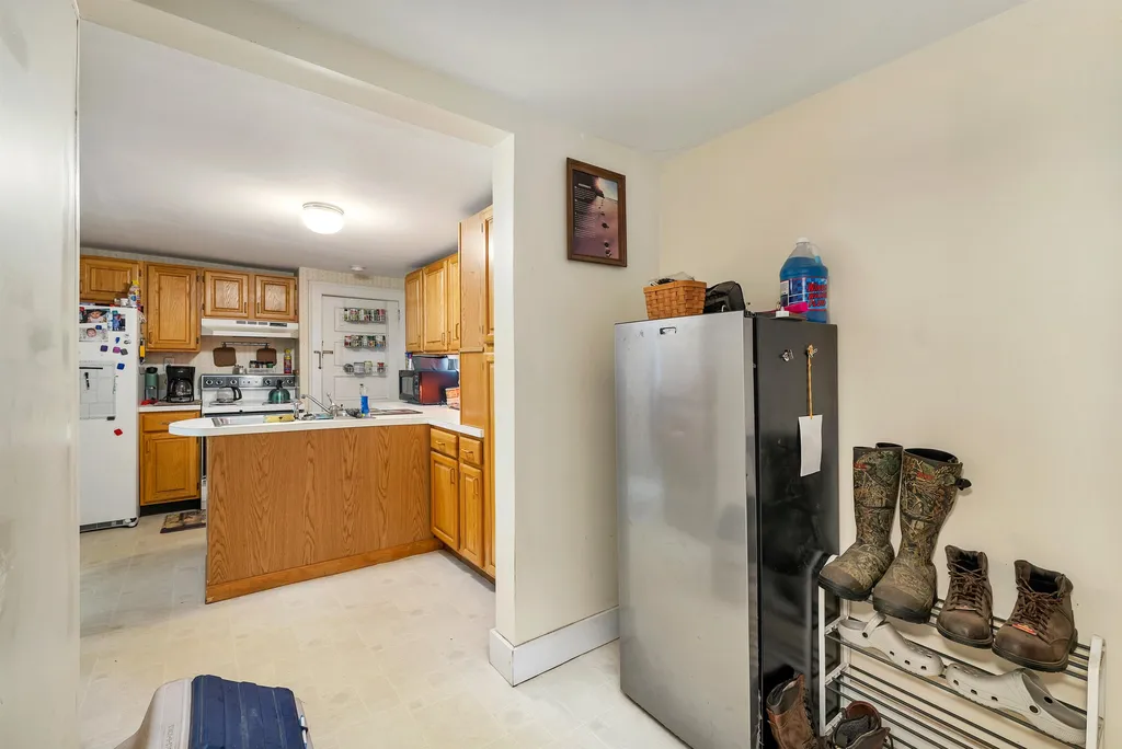 87 Belknap Street Laconia NH 03246