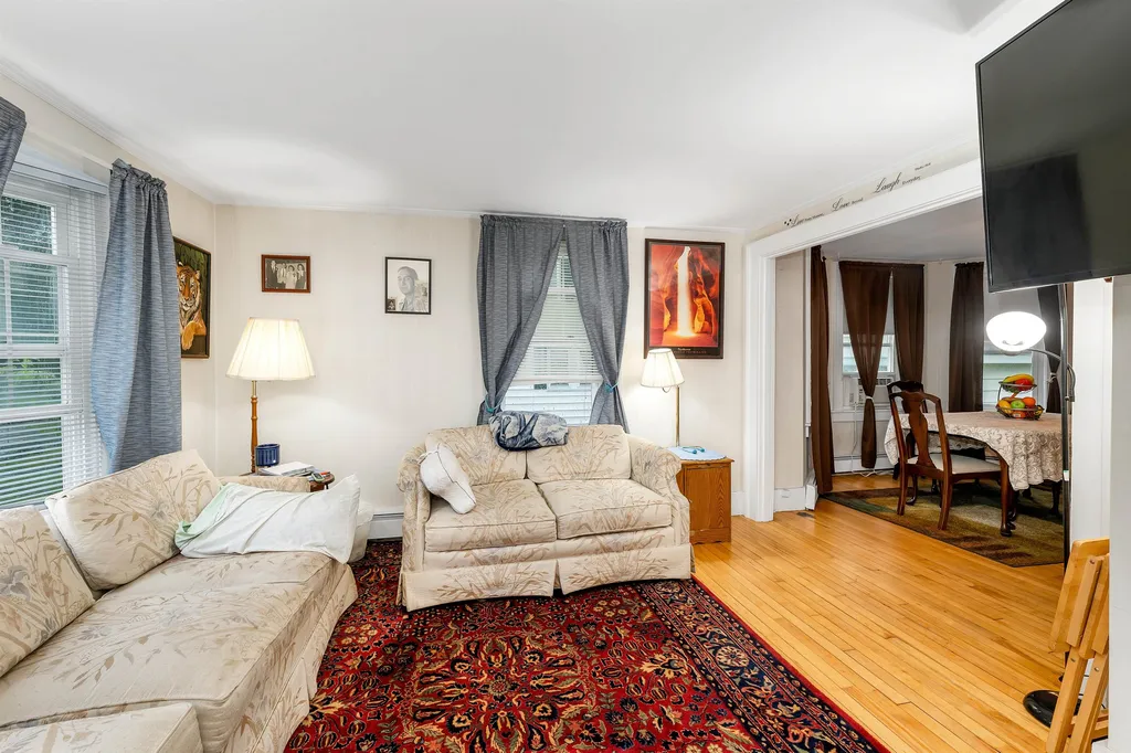 87 Belknap Street Laconia NH 03246