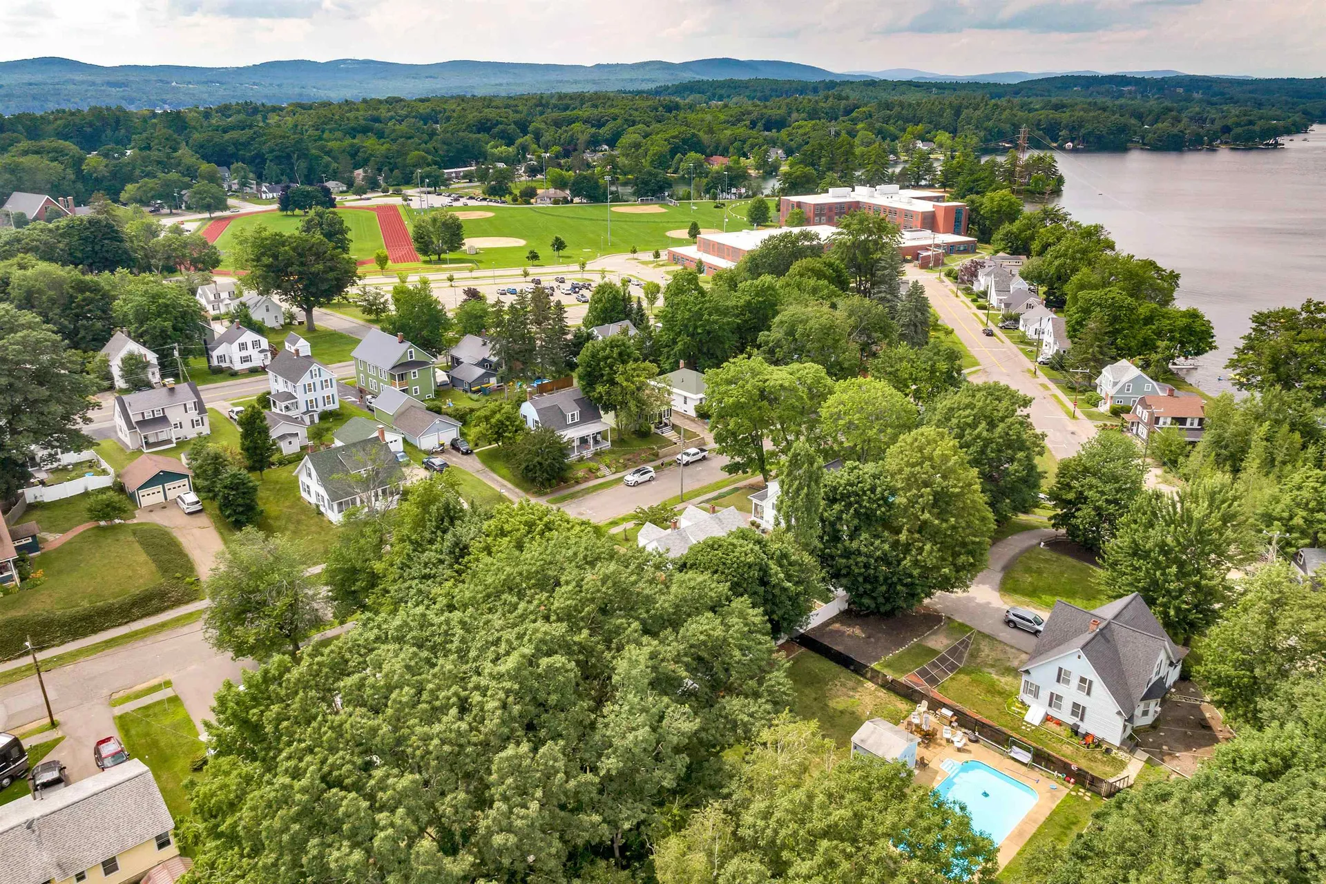87 Belknap Street Laconia NH 03246