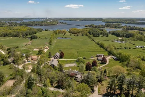 39 Bay View Road Dover NH 03820