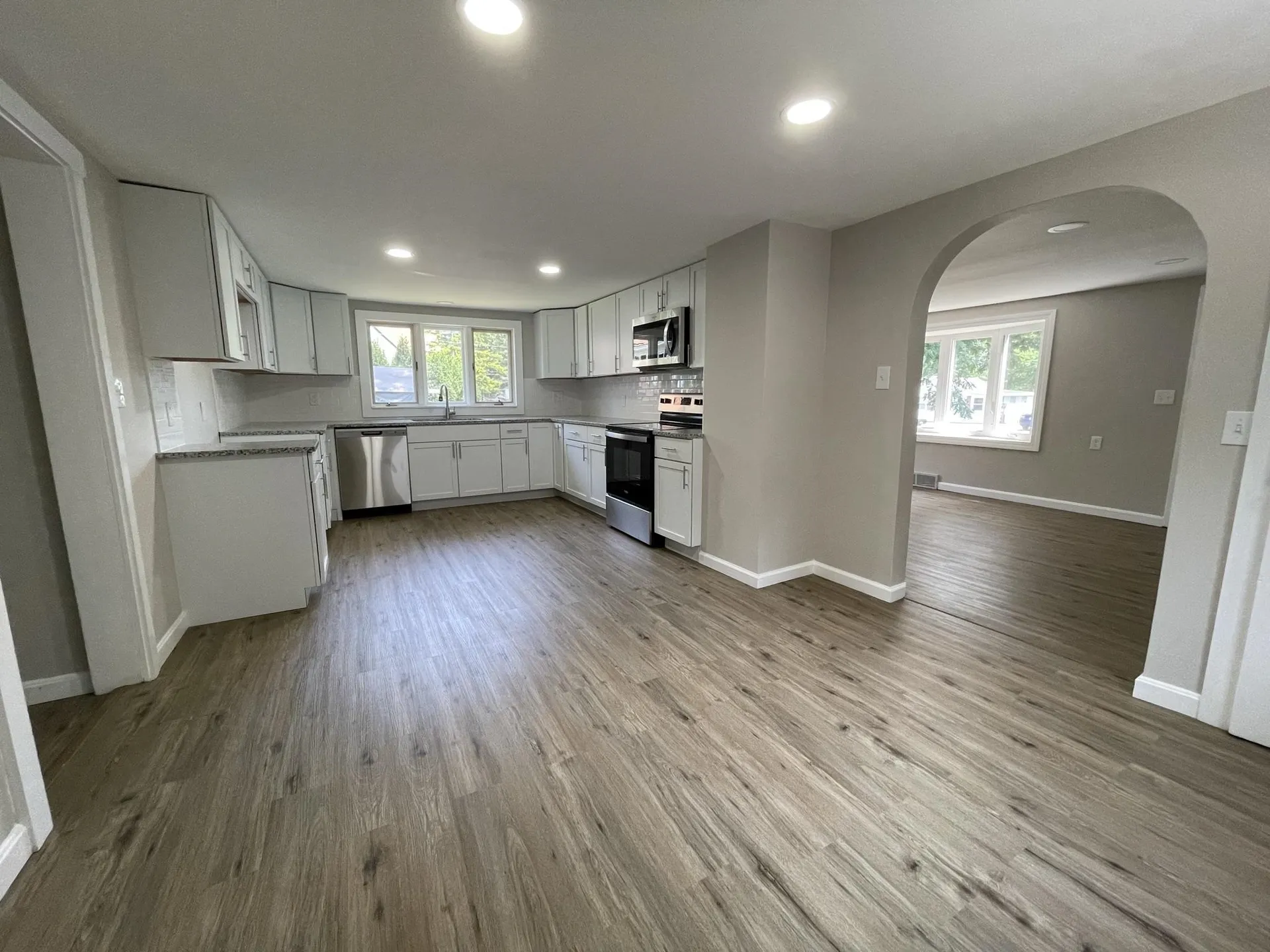 239 Broad Street Nashua NH 03063