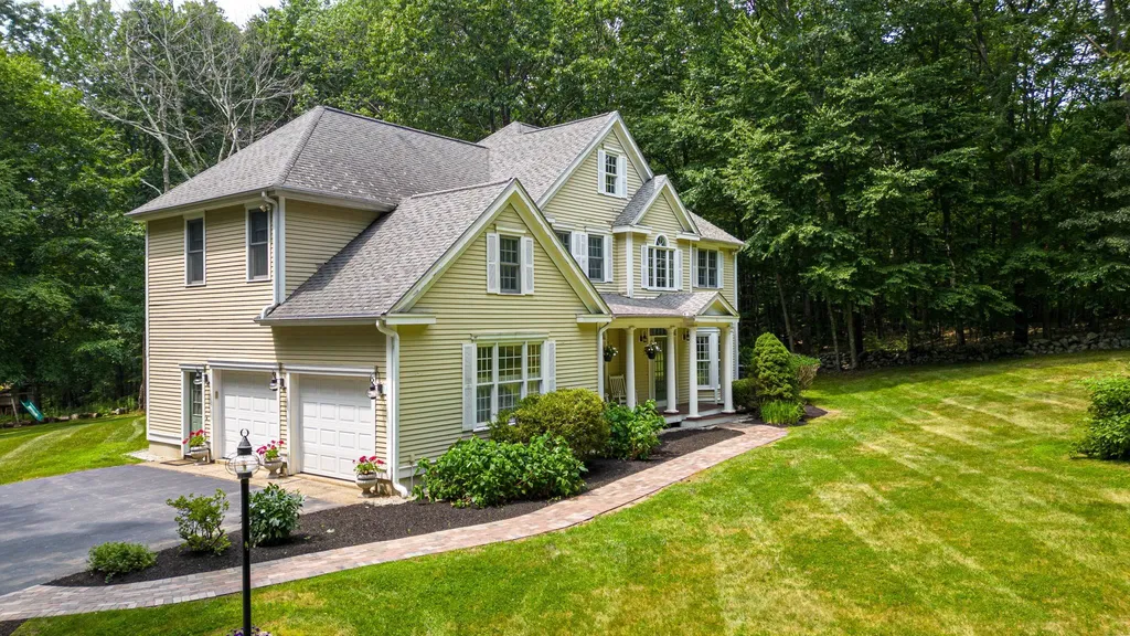 61 Gale Road Hampton NH 03842