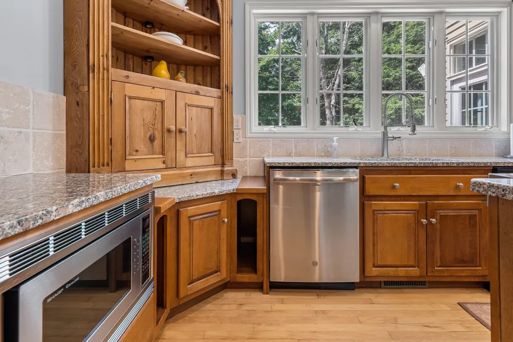 61 Gale Road Hampton NH 03842