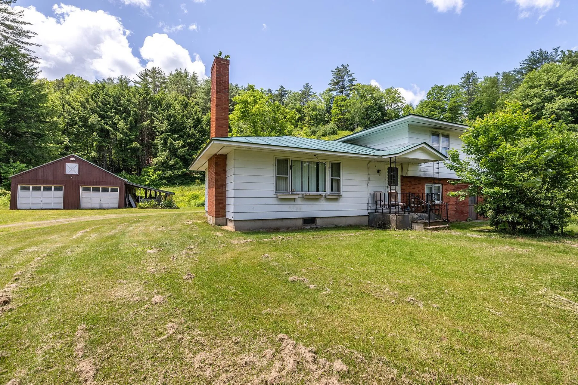 3158 Old River Road Hartford VT 05001