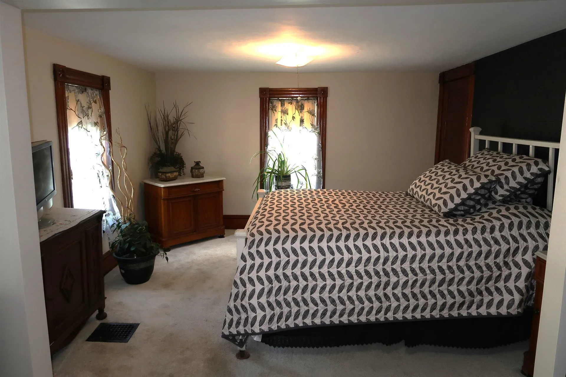 9 Jay Street Montpelier VT 05602