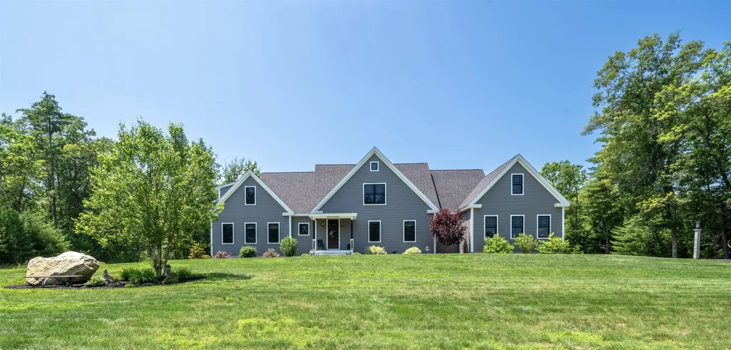 4 Dumas Lane Merrimack NH 03054