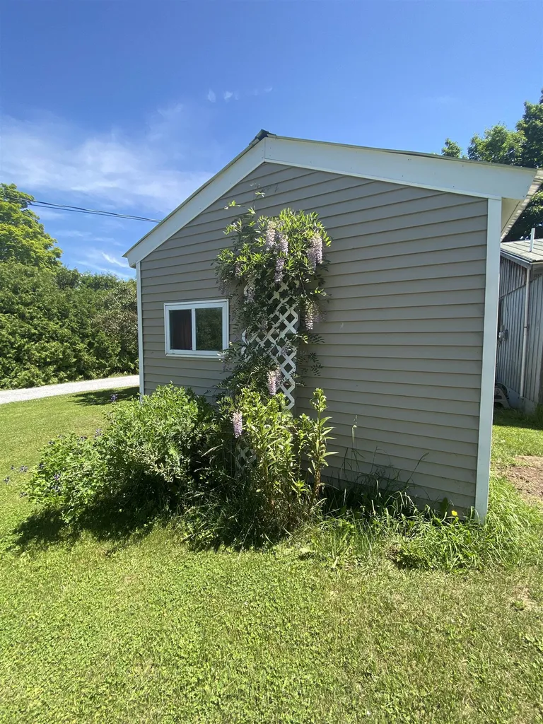 42 Pumphouse North Lane Alburgh VT 05440
