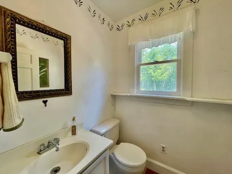 661 Green Mountain Road Effingham NH 03882