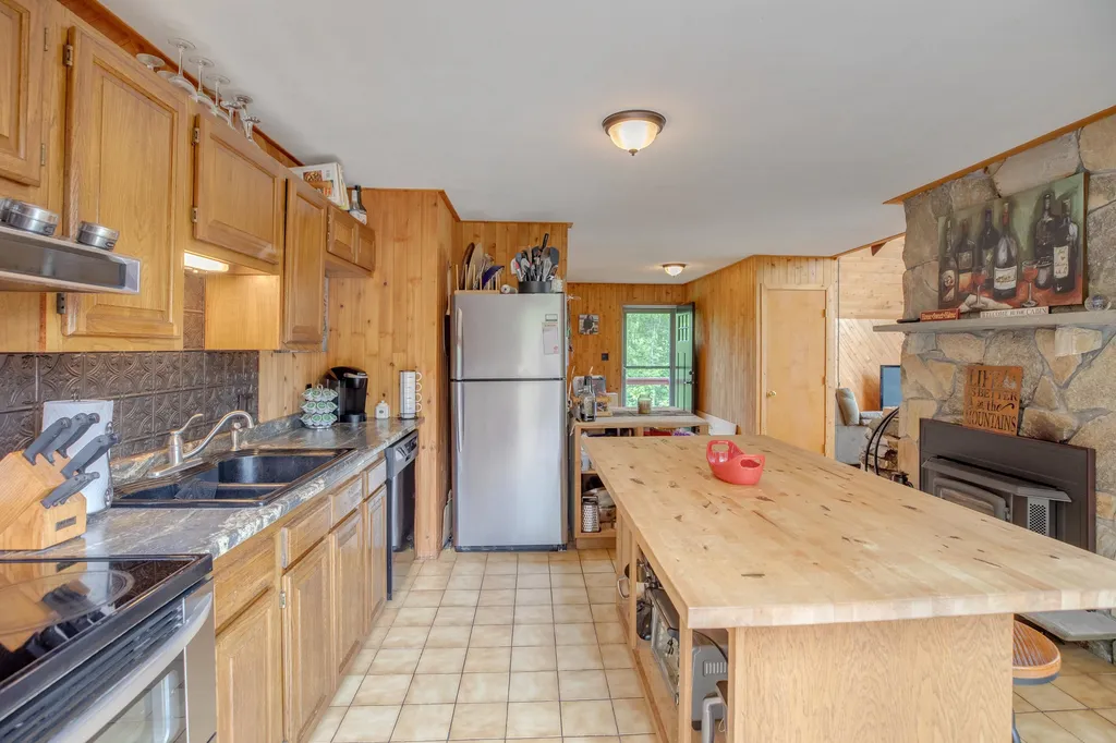 62 Sunset Paradise Road Jefferson NH 03583
