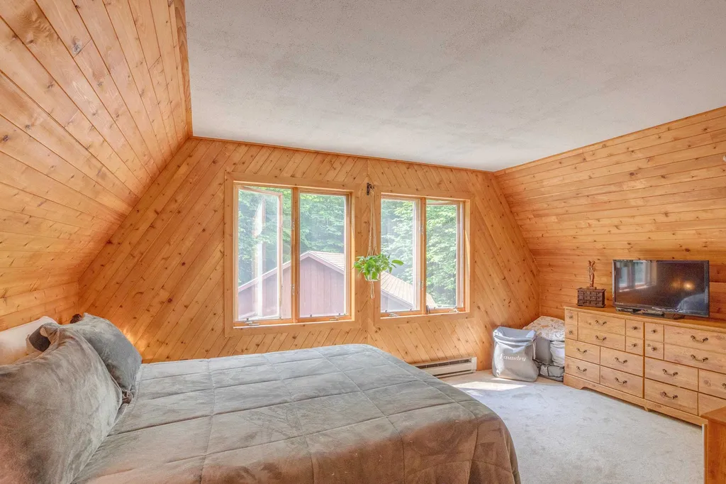 62 Sunset Paradise Road Jefferson NH 03583