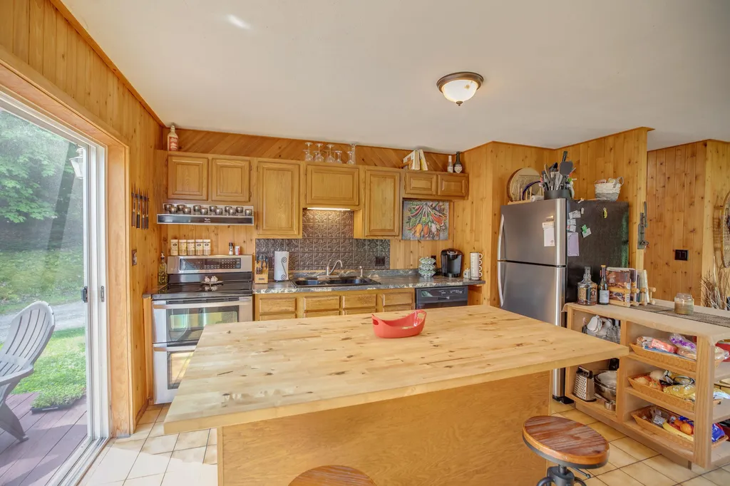 62 Sunset Paradise Road Jefferson NH 03583