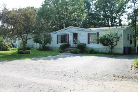 4 Nixon Street Epsom NH 03234