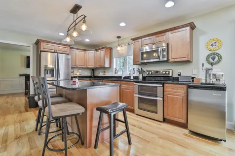 11 Saddle Hill Drive Auburn NH 03032