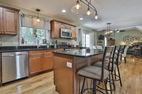 11 Saddle Hill Drive Auburn NH 03032