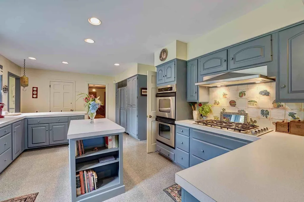 15 Fairway Drive Rye NH 03871