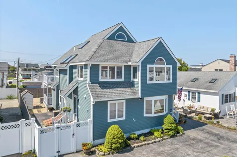 68 Pembroke Street Seabrook NH 03874