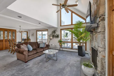 68 Pembroke Street Seabrook NH 03874