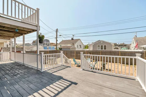 68 Pembroke Street Seabrook NH 03874