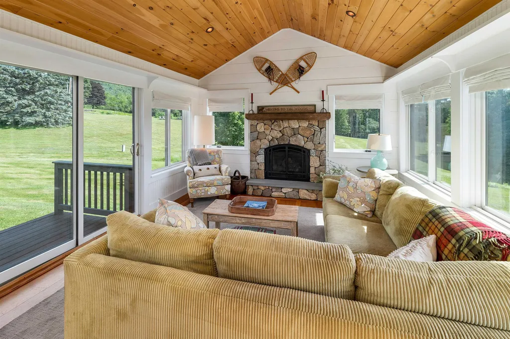 513 Belknap Mountain Road Gilford NH 03249