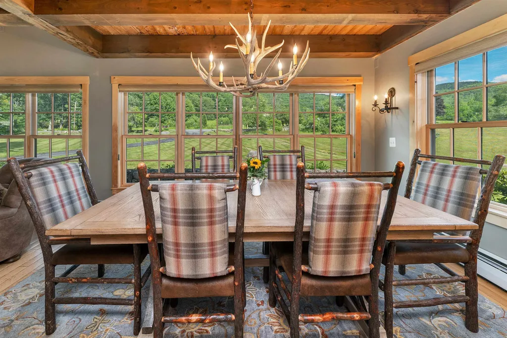 513 Belknap Mountain Road Gilford NH 03249