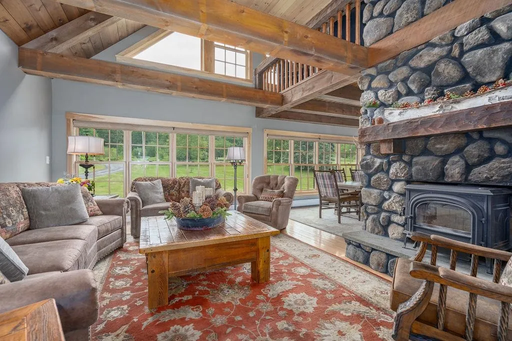 513 Belknap Mountain Road Gilford NH 03249