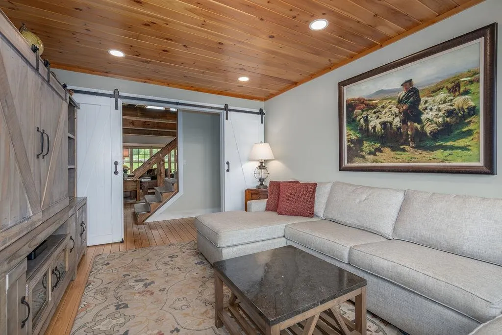 513 Belknap Mountain Road Gilford NH 03249
