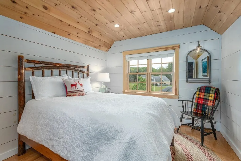 513 Belknap Mountain Road Gilford NH 03249