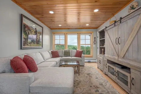 513 Belknap Mountain Road Gilford NH 03249