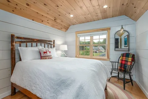 513 Belknap Mountain Road Gilford NH 03249