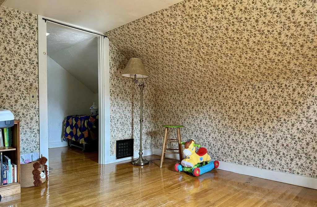 19 Hartford Street Claremont NH 03743