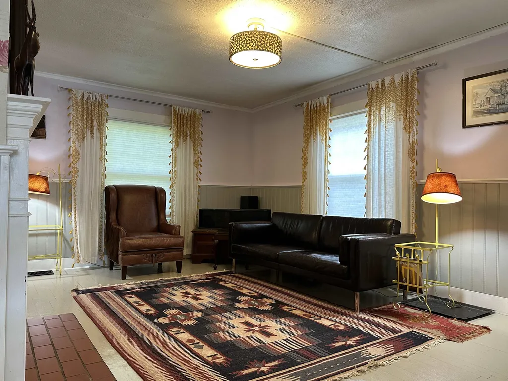 19 Hartford Street Claremont NH 03743