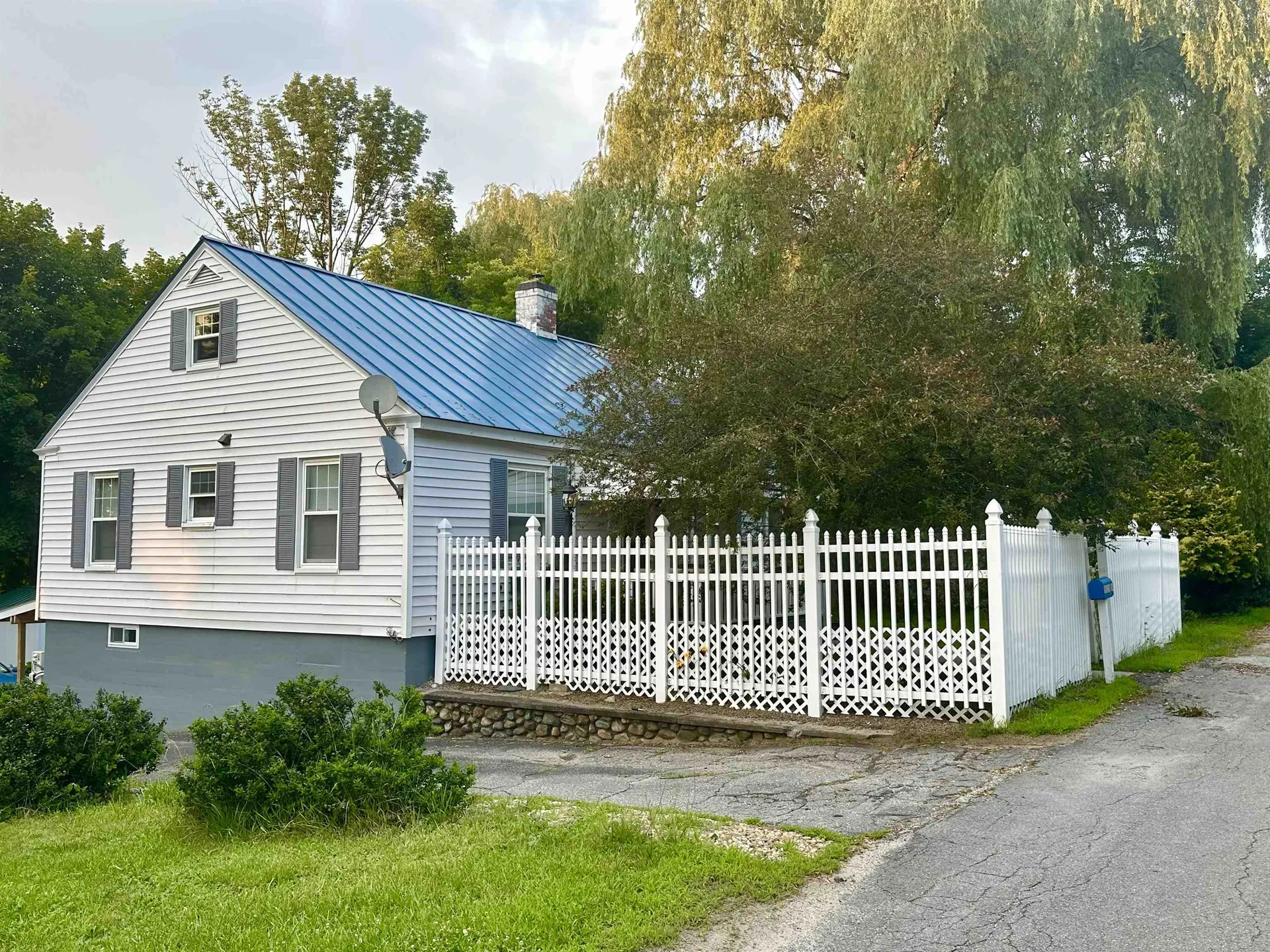 19 Hartford Street Claremont NH 03743